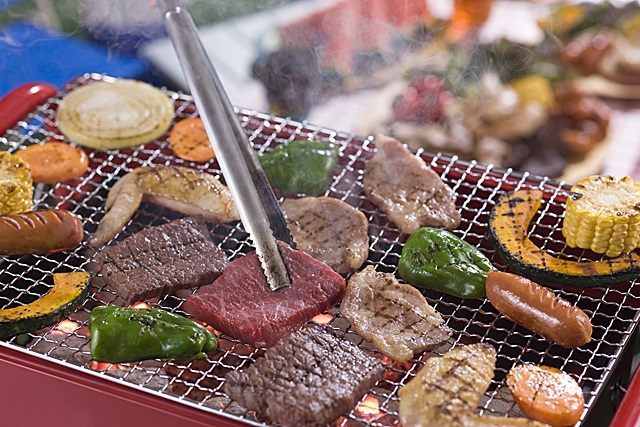 青空の下でアウトドアクッキング00 BBQ_Cooking_00.jpg