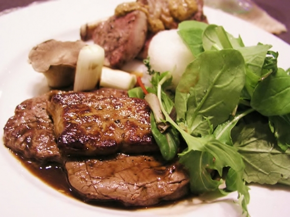 氷見和牛モモステーキ Himi_Wagyu_Momo_Mini_Stake_02.jpg